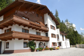 Отель Ferienhaus am Eggli  Санкт-Антон, Арльберг